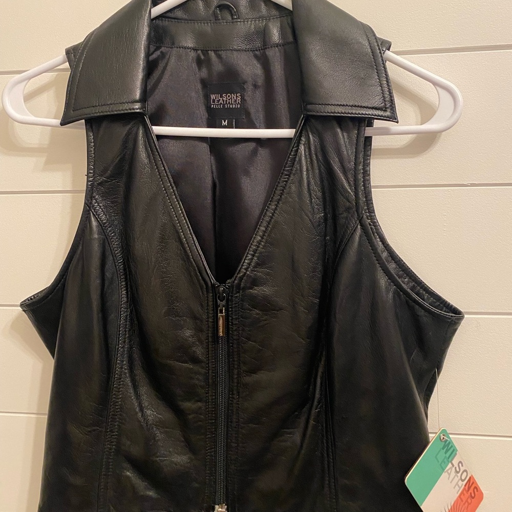 Womens Wilson’s Leather Vest- brand NWT- medium